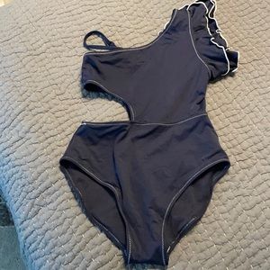 Habitual girl assymetrical swim